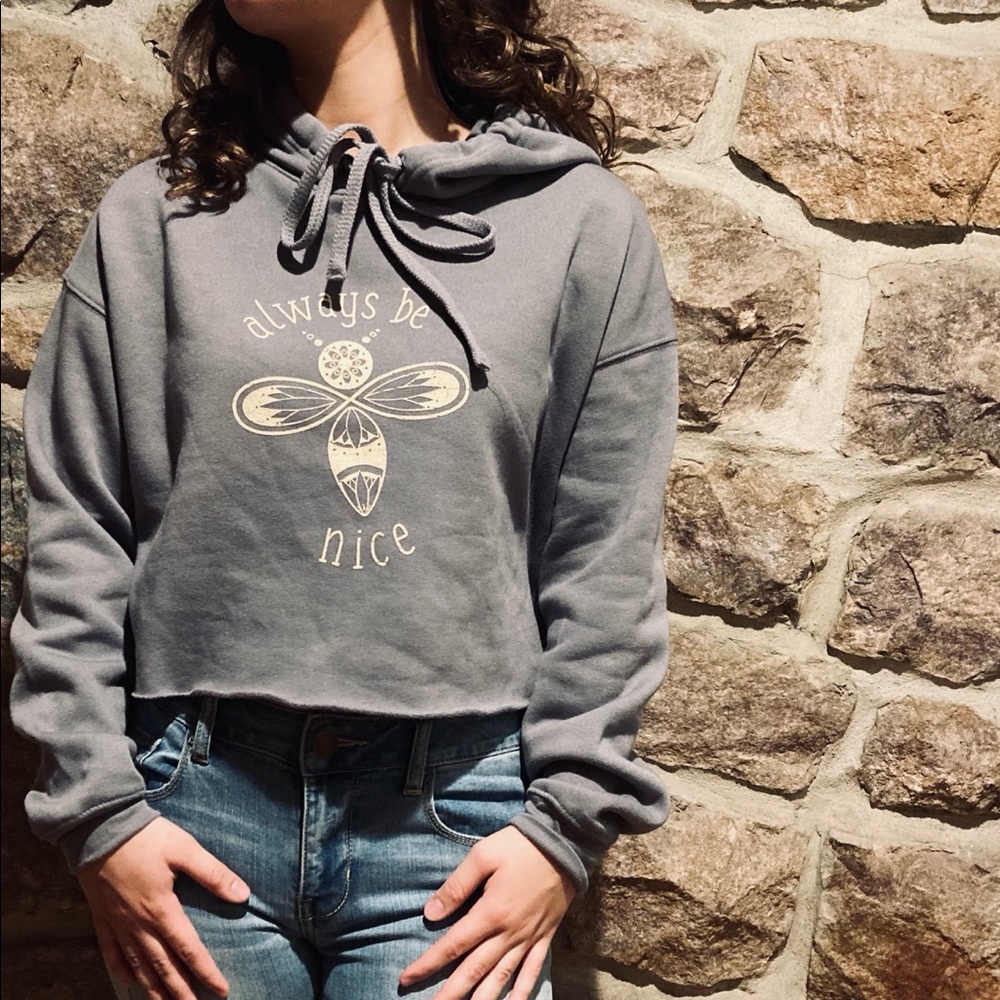 Cropped Sweatshirt - Picture 2 of 3
